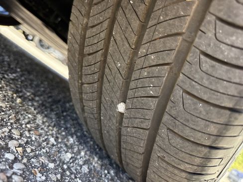 Used 2025 Toyota Camry SE image 9