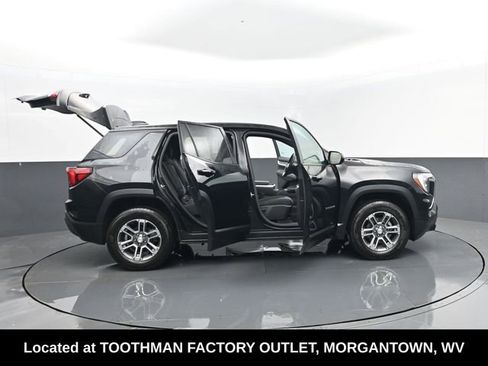 Used 2025 GMC Terrain Elevation image 29