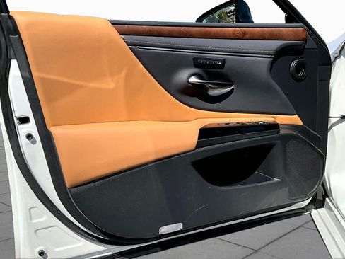 Certified 2024 Lexus ES 350 w/ Premium Package FWD image 20