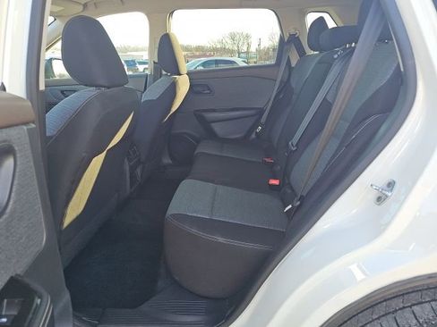 Used 2022 Nissan Rogue S image 24