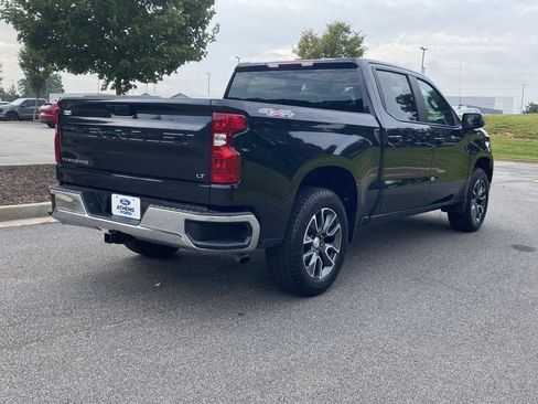 Used 2023 Chevrolet Silverado 1500 LT AWD/4WD image 3