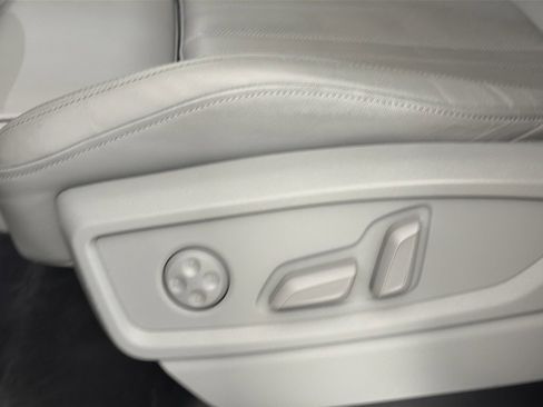 Used 2022 Audi Q5 2.0T Prestige image 26