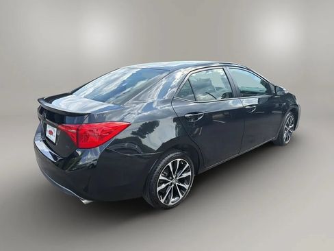 Used 2018 Toyota Corolla SE FWD image 5