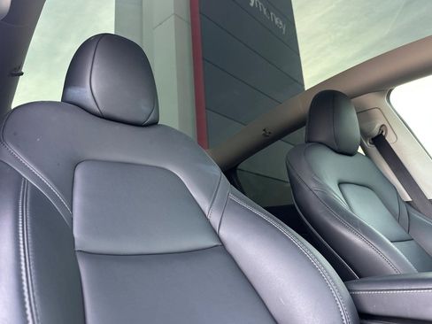 Used 2024 Tesla Model Y Long Range image 20