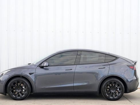 Used 2021 Tesla Model Y Long Range image 48