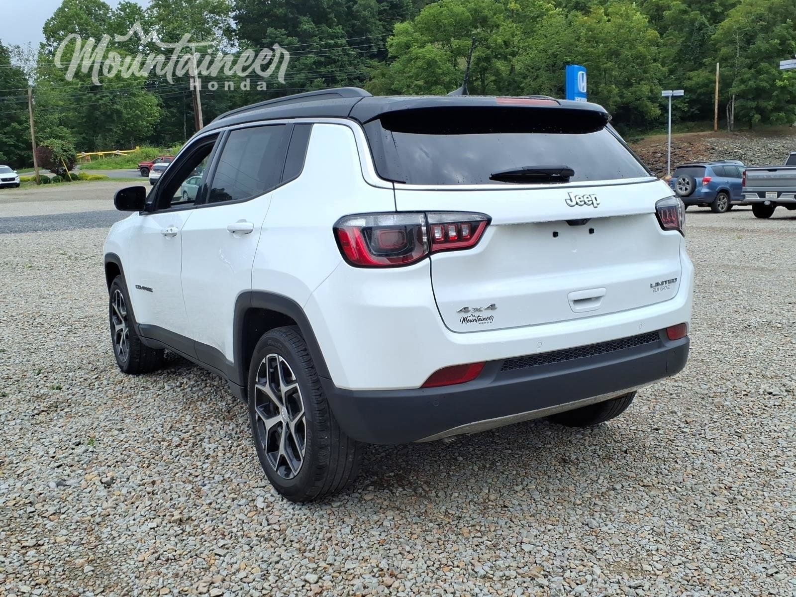 Used 2024 Jeep Compass Limited AWD/4WD image 6