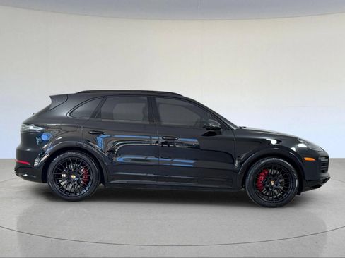 Certified 2023 Porsche Cayenne GTS AWD/4WD image 10
