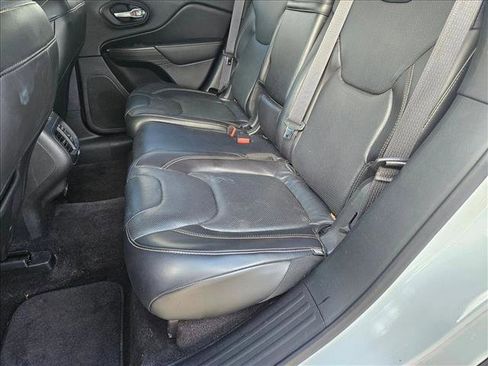 Used 2016 Jeep Cherokee High Altitude w/ Luxury Group image 18