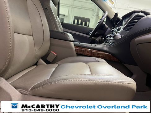 Used 2020 Chevrolet Suburban Premier image 38