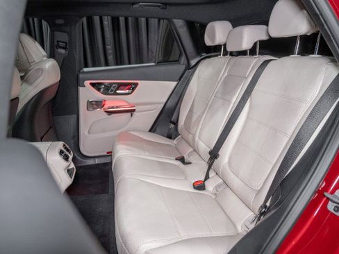 New 2026 Mercedes-Benz GLC 300 4MATIC image 12