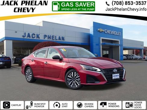 Used 2025 Nissan Altima 2.5 SV image 1