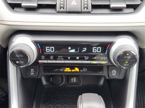 Used 2024 Toyota RAV4 XLE Premium image 15