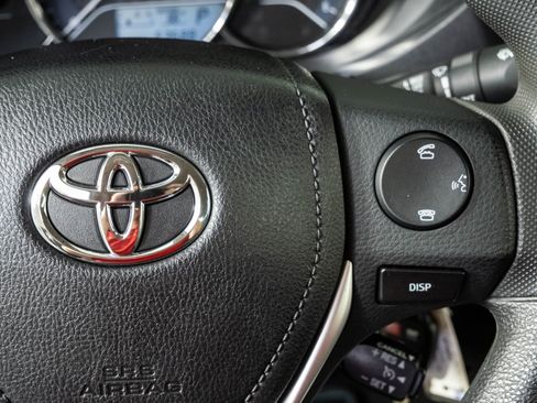 Used 2016 Toyota Corolla LE FWD image 10