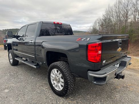 Used 2019 Chevrolet Silverado 2500 LTZ w/ Duramax Plus Package image 5