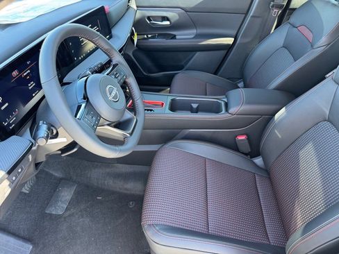 New 2026 Nissan Kicks SR w/ SR Premium Package image 10
