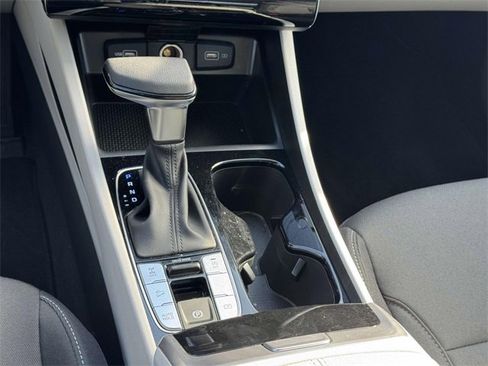 Used 2024 Hyundai Tucson SE image 17