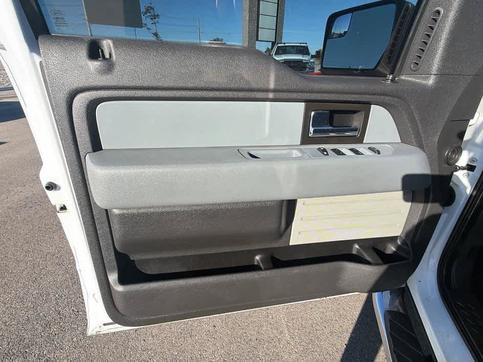 Used 2014 Ford F150 XLT w/ Equipment Group 302A Luxury AWD/4WD image 9
