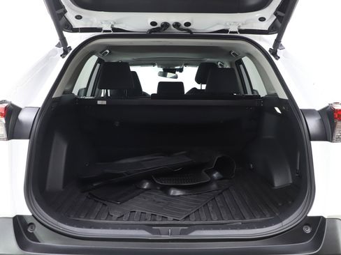 Used 2025 Toyota RAV4 XLE w/ Convenience Package image 16