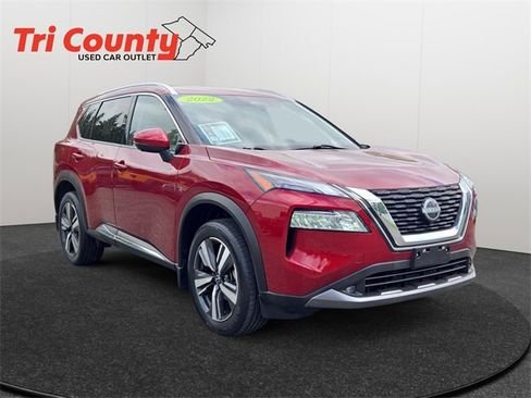 Used 2022 Nissan Rogue SL image 1
