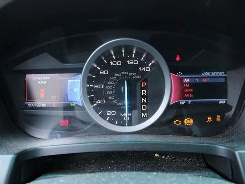 Used 2014 Ford Explorer XLT w/ Equipment Group 202A image 8