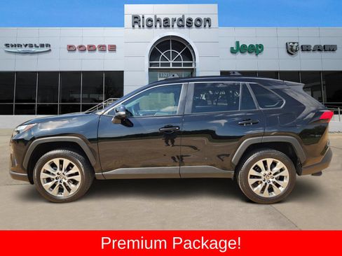 Used 2025 Toyota RAV4 XLE Premium FWD image 3