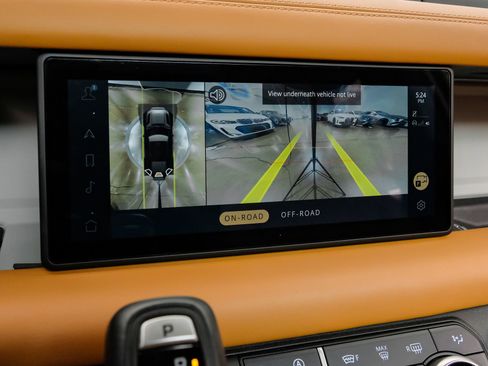 Used 2023 Land Rover Defender 110 SE image 27