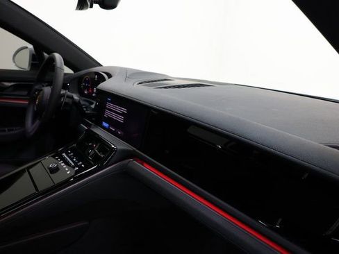 Used 2024 Porsche Panamera 4 image 90
