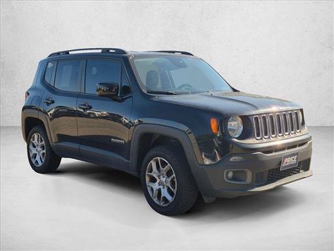Used 2017 Jeep Renegade Latitude AWD/4WD image 3