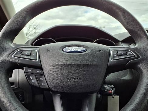 Used 2017 Ford Focus SE image 20