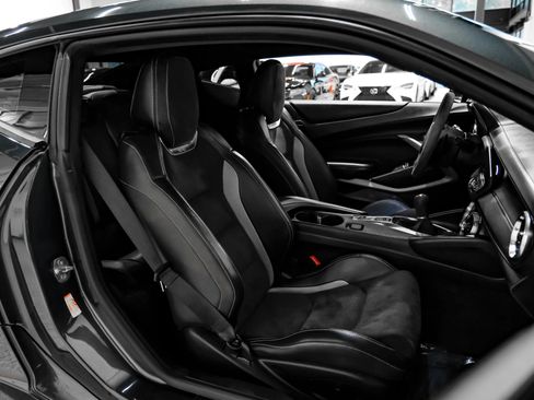 Used 2019 Chevrolet Camaro SS RWD image 41