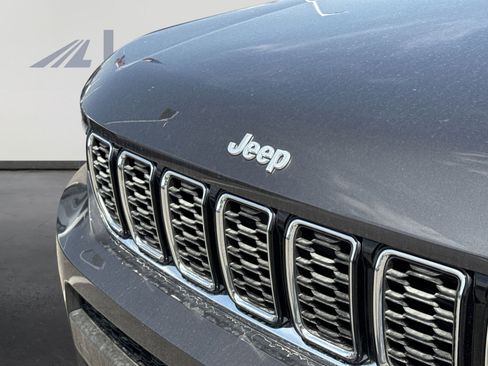 New 2025 Jeep Grand Cherokee L Limited w/ Trailer Tow Package image 11