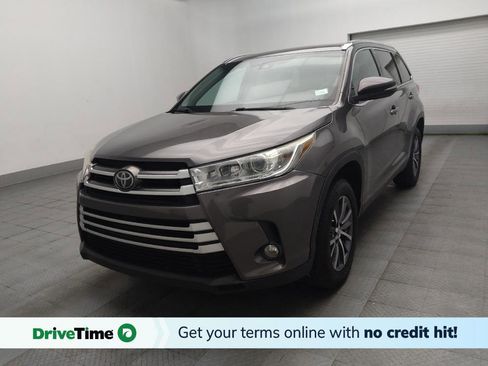 Used 2019 Toyota Highlander XLE image 1