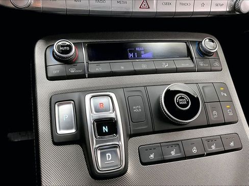 Used 2022 Hyundai Palisade Calligraphy image 24