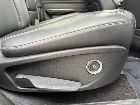 Used 2022 Genesis GV80 2.5T w/ Prestige Package 04 image 32