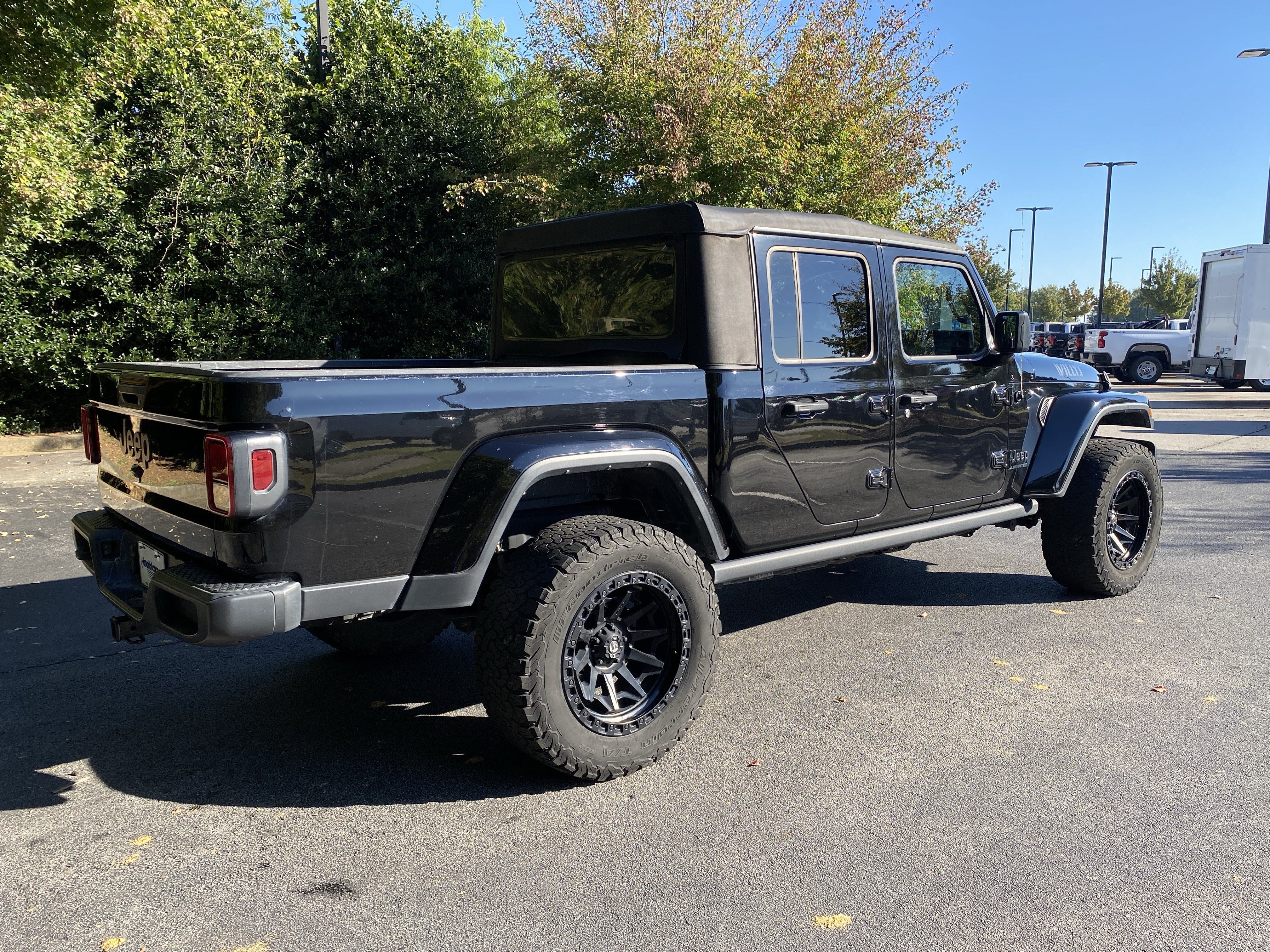 Used 2022 Jeep Gladiator Sport AWD/4WD image 9