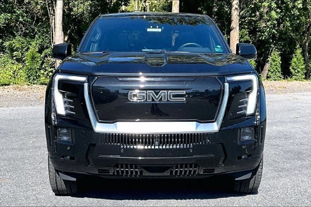 Used 2025 GMC Sierra EV Denali AWD/4WD image 6