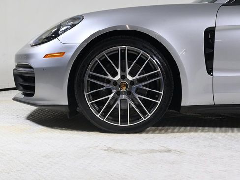 Certified 2021 Porsche Panamera image 25