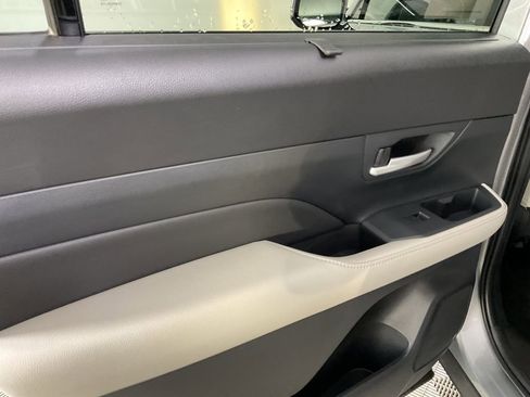 New 2026 Toyota Grand Highlander XLE image 17