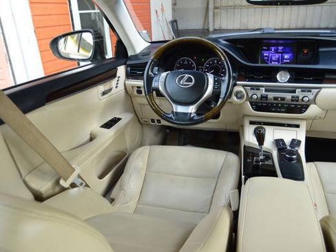 Used 2014 Lexus ES 350 w/ Premium Package FWD image 47