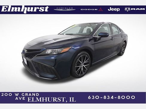 Used 2021 Toyota Camry SE image 1