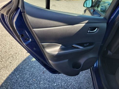 Used 2017 Nissan Leaf SL w/ Premium Package image 29