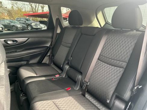 Used 2018 Nissan Rogue SV w/ Premium Package image 25