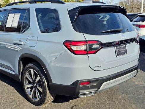 Used 2023 Honda Pilot Elite image 14