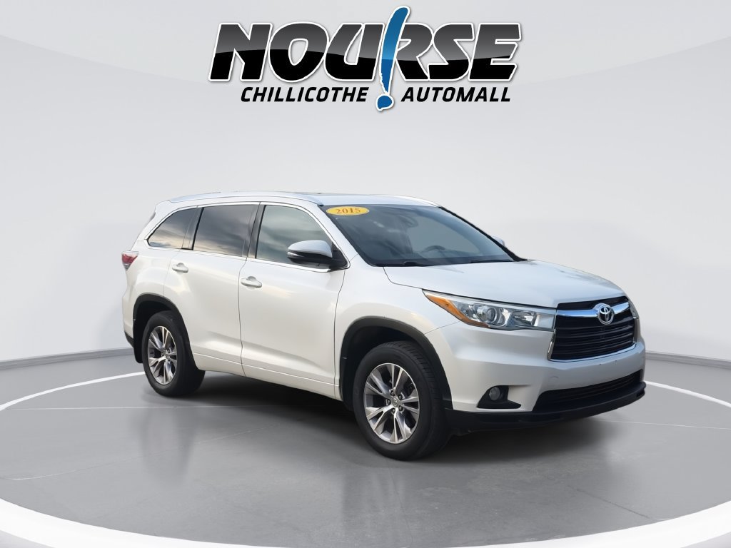 Used 2015 Toyota Highlander XLE AWD/4WD image 2