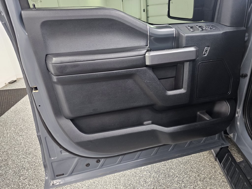 Used 2019 Ford F150 XLT w/ Equipment Group 302A Luxury AWD/4WD image 14