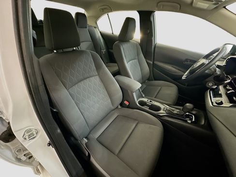 Used 2024 Toyota Corolla LE image 32