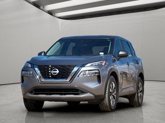 Used 2023 Nissan Rogue SV video 1