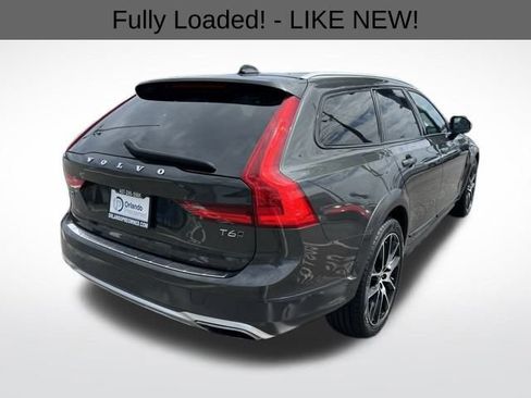 Used 2020 Volvo V90 T6 Cross Country image 12