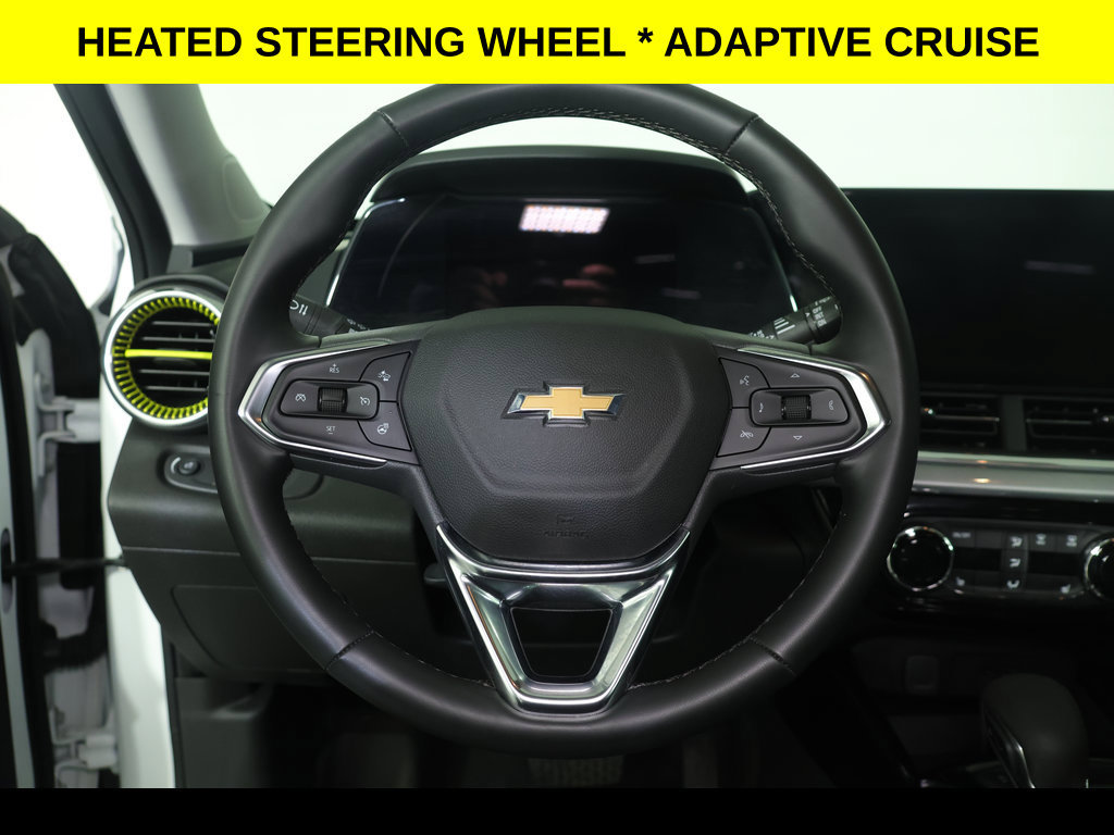 Used 2025 Chevrolet Trax LT w/ Driver Confidence Package FWD image 6