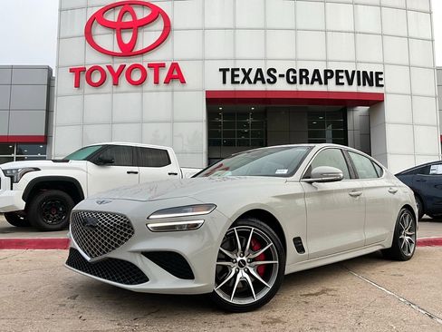 Used 2025 Genesis G70 2.5T image 2
